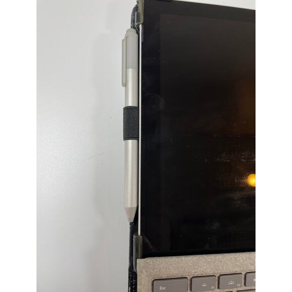 Surface Pro 4 with case and stylus pen - Picture 5 of 8